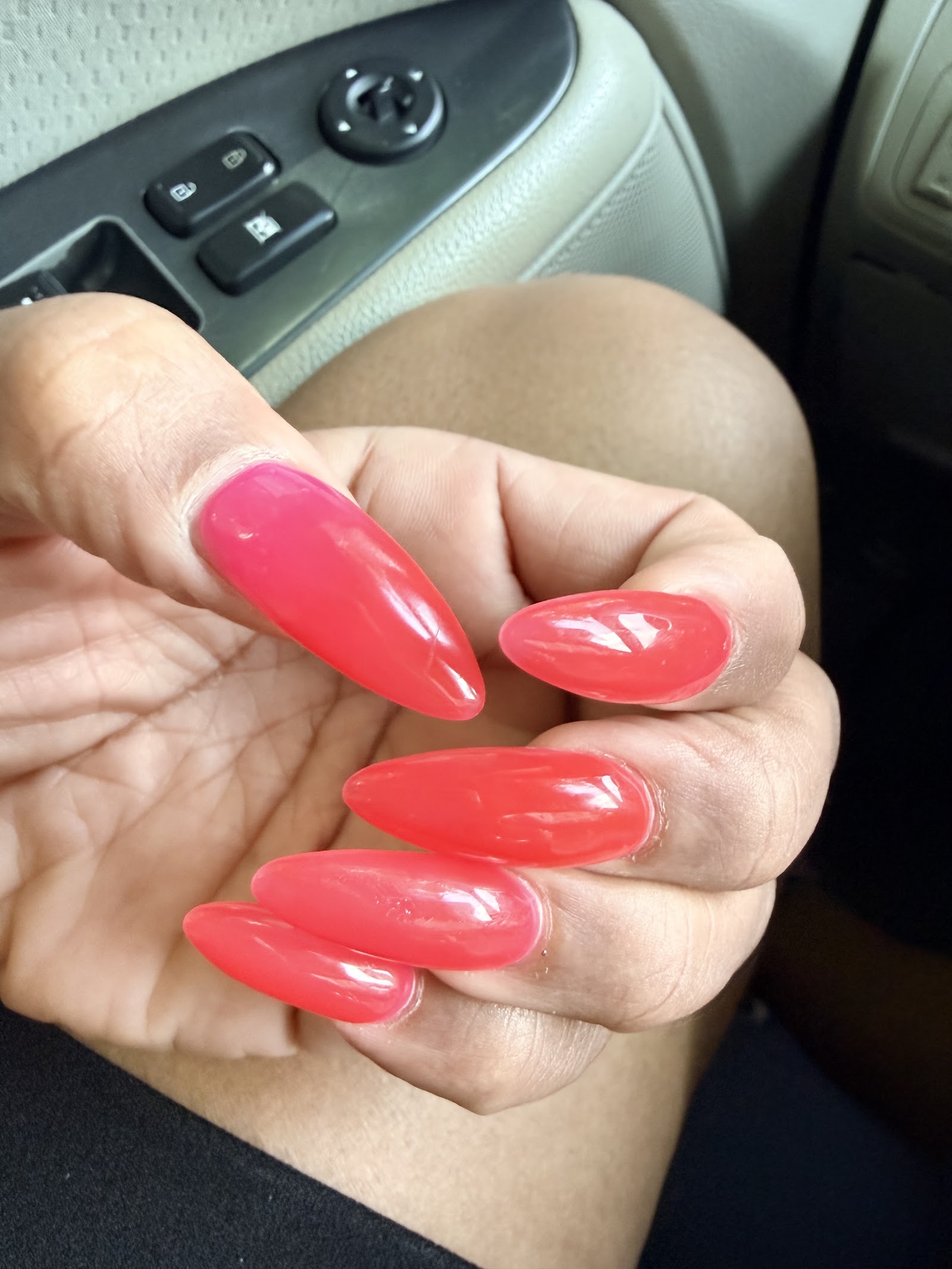 Elegant Nails & Spa nail photo 3